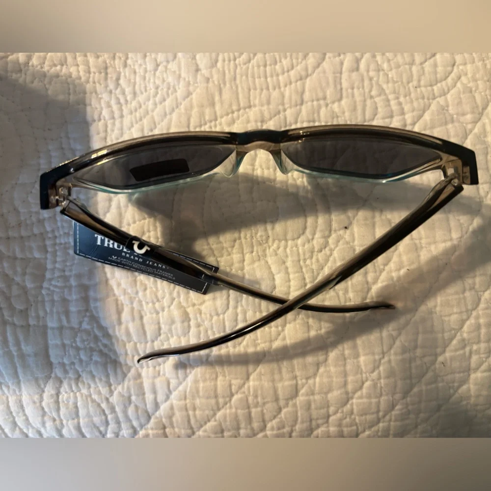 NWT True Religion Blue and Tan Sunglasses - Picture 5 of 6